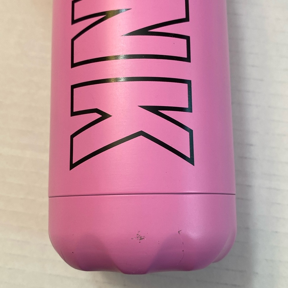 2 Victoria’s Secret Pink metal water bottles - Picture 4 of 6